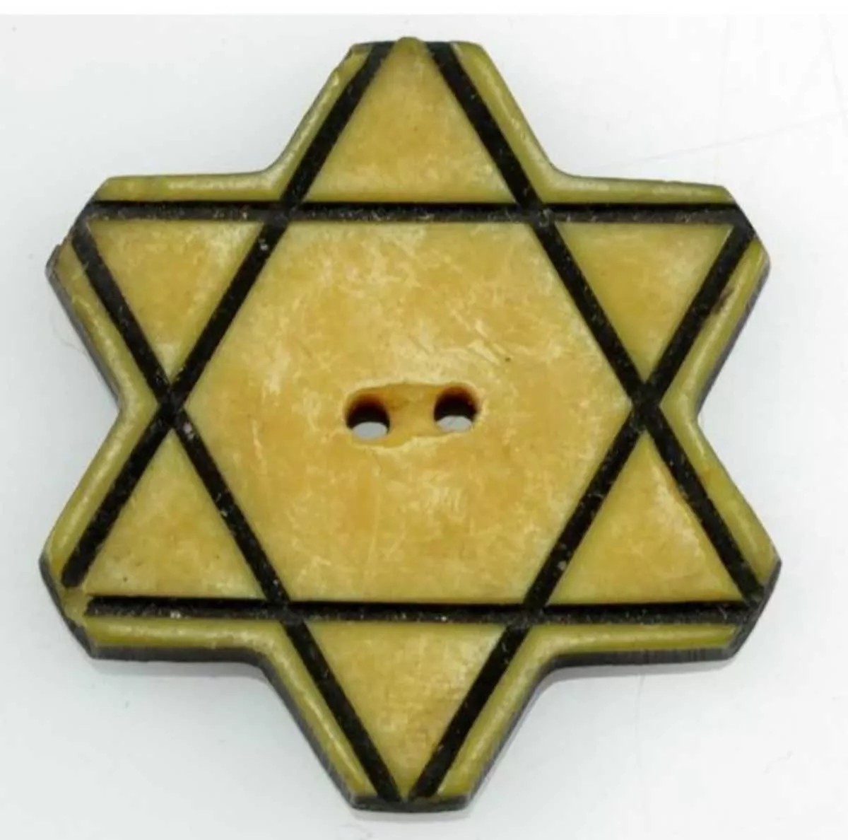 כפתור טלאי צהוב יוצר בבולגריה